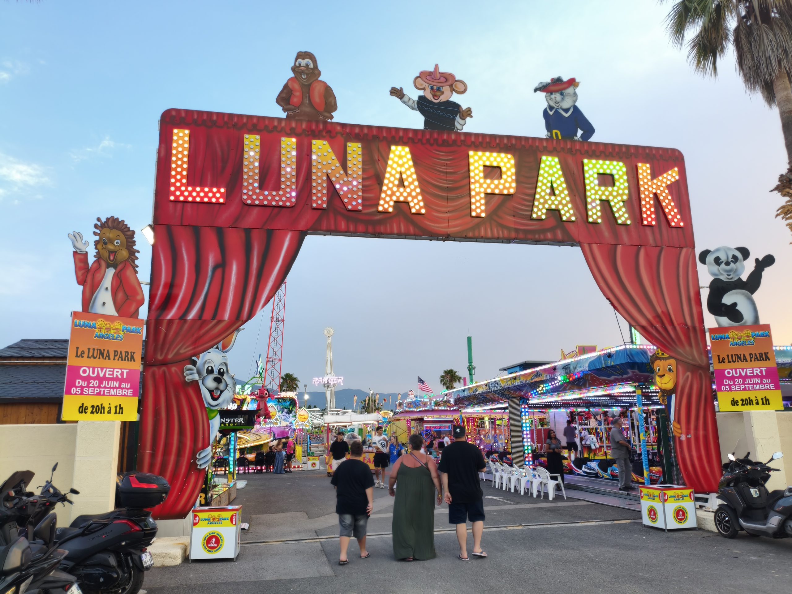 Entrée de Luna Park à Argelès