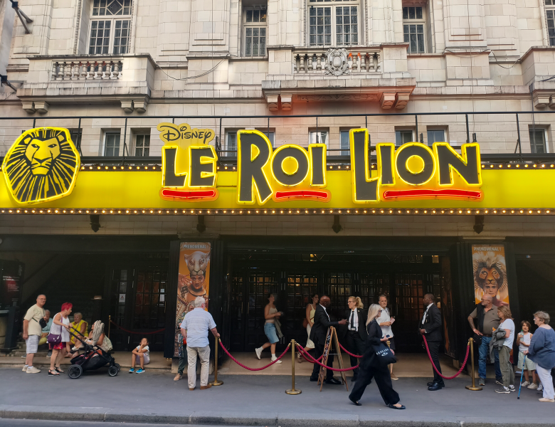 Une demi-journée à Paris en amoureux : Galeries Lafayette, pizzas et comédie musicale Le Roi Lion